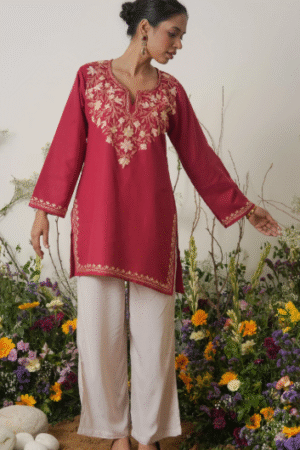 Elegant Embroidered Kurta Set with Straight Pants
