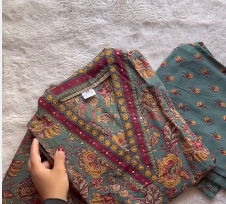 Title: Women's Ethnic Suit Set