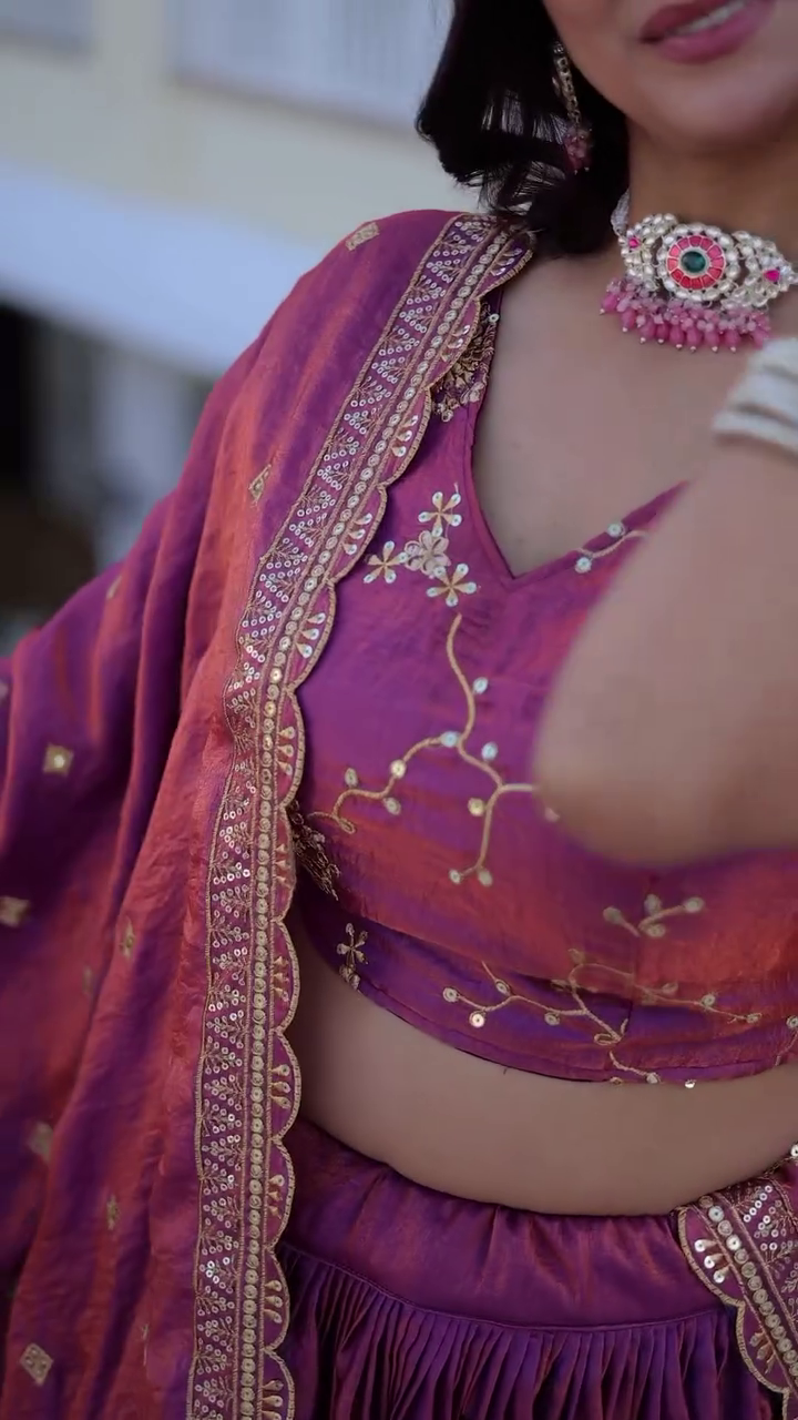 SILK LEHENGA CHOLI WITH ZARI EMBROIDERED WORK B - Image 7