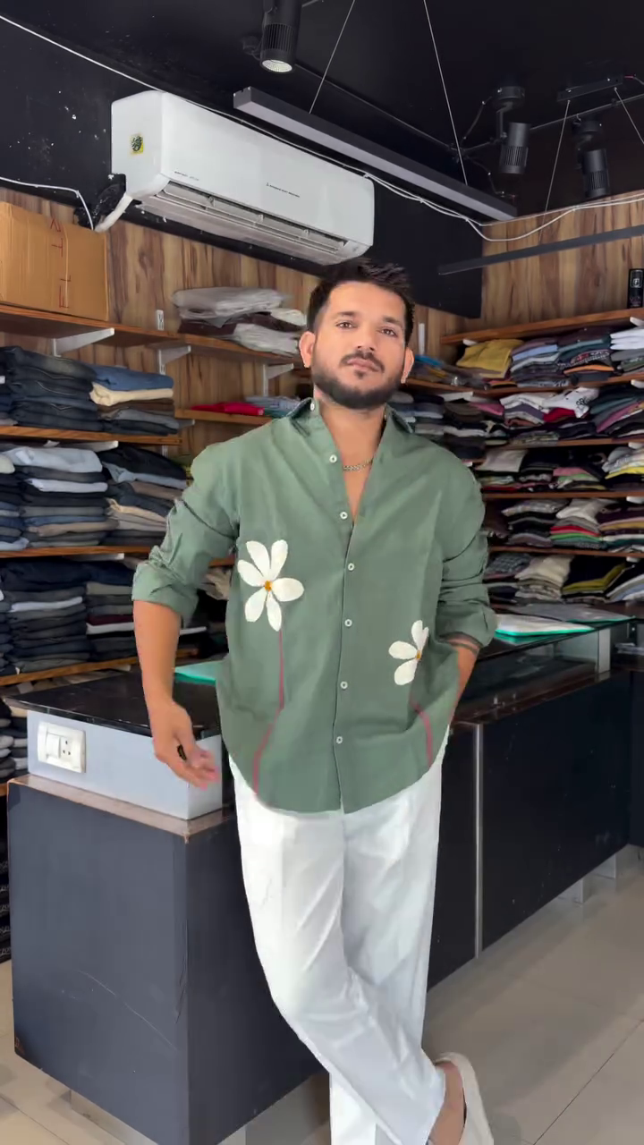 Floral Embroidered Tailored Jacket - Image 4
